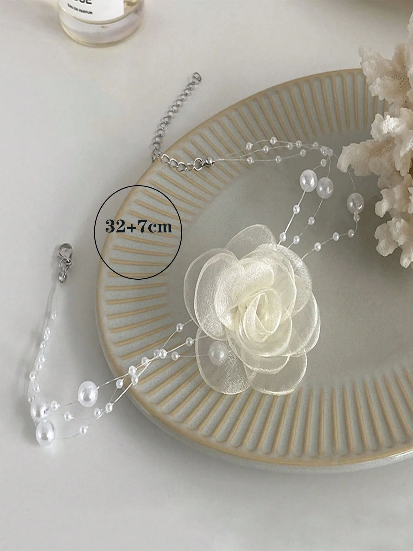 1pc Floral & Faux Pearl Triple Layer Choker Necklace, Chiffon Flower Collarbone
