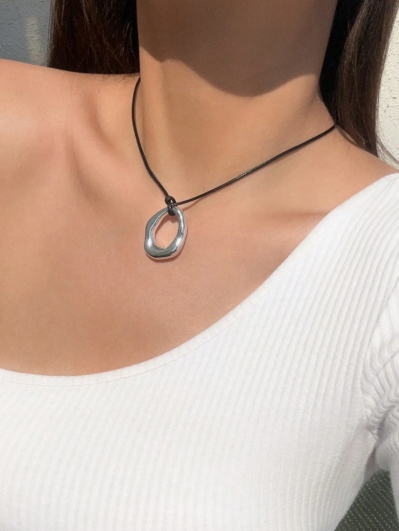 1pc Metallic Color Hollow Out Irregular Geometric Element Pendant Collar
