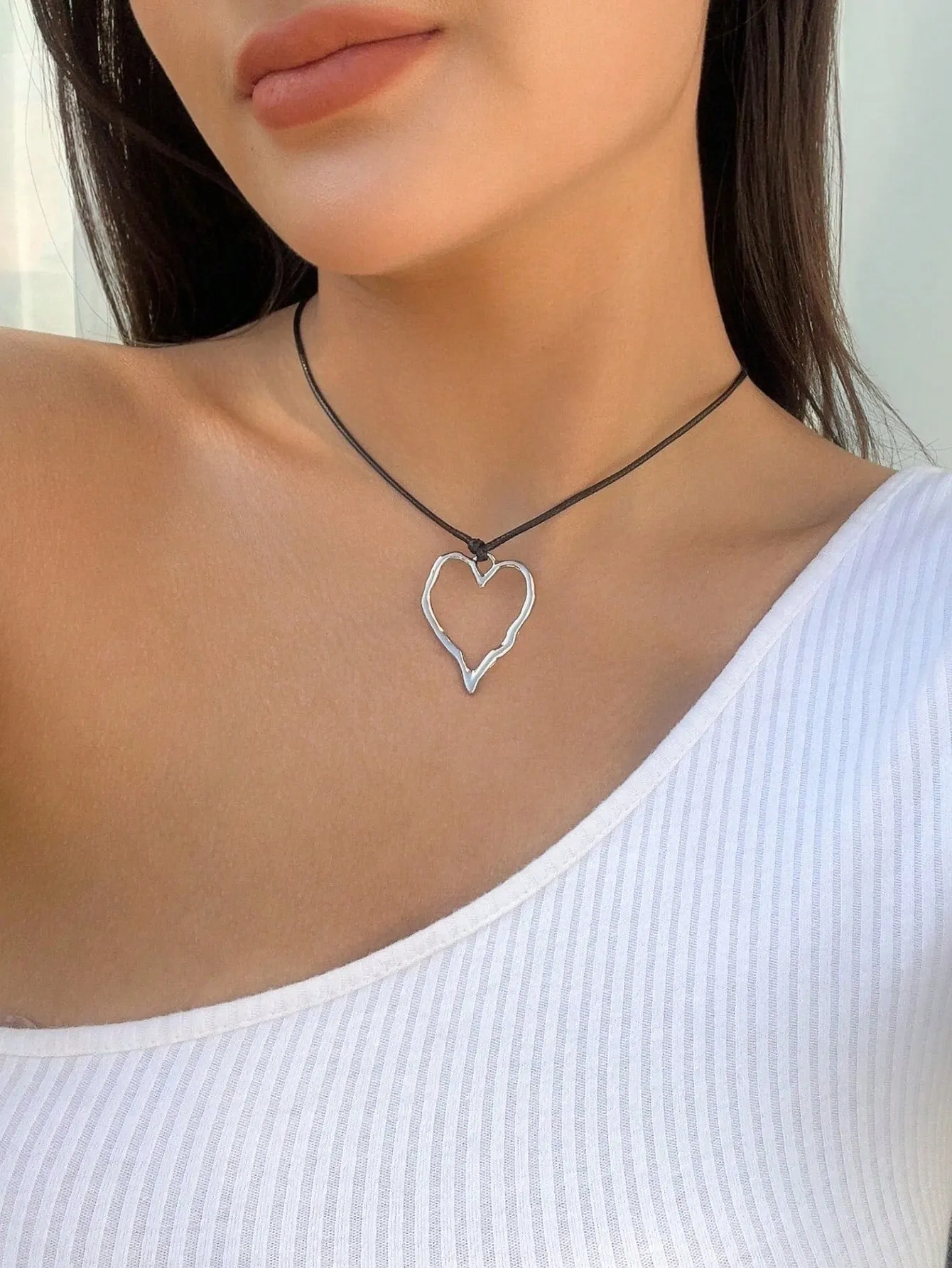 1pc Metallic Color Hollow Out Irregular Geometric Element Pendant Collar
