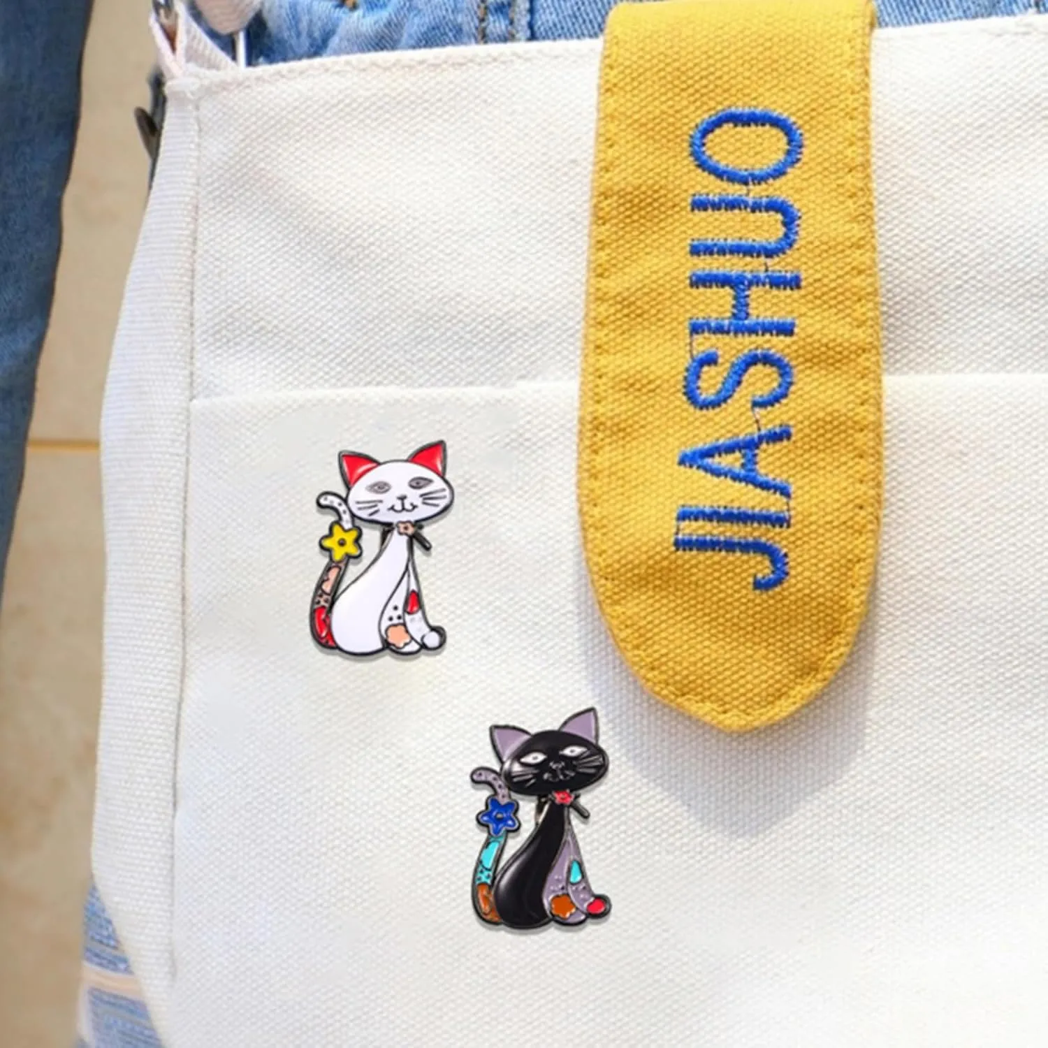 4Pcs Cute Cat Enamel Pin Set for Women Funny Kawaii Animal Kitty Cat Brooches Backpack Hat Jackets Bag Clothes Accessories Men Women Gifts