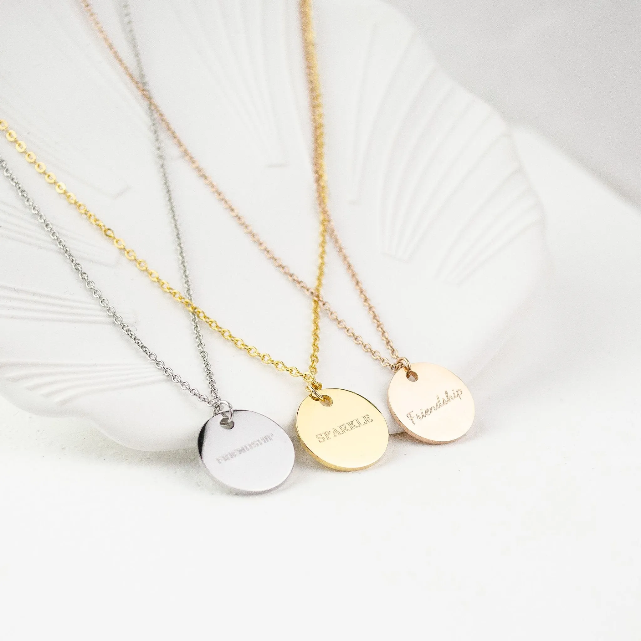 Circle Necklace Gold