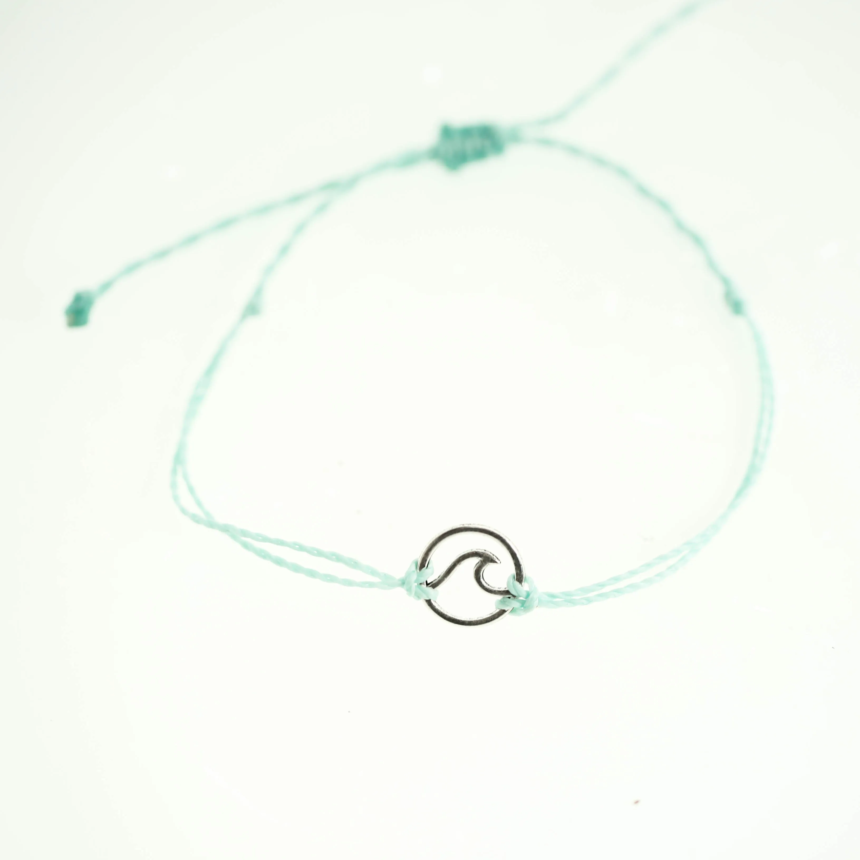 WAVE DISC FRIENDSHIP BRACELET